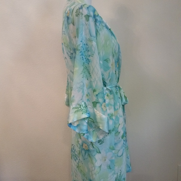 Floral Sheer Kimono Robe with gown - Picture 5 of 10